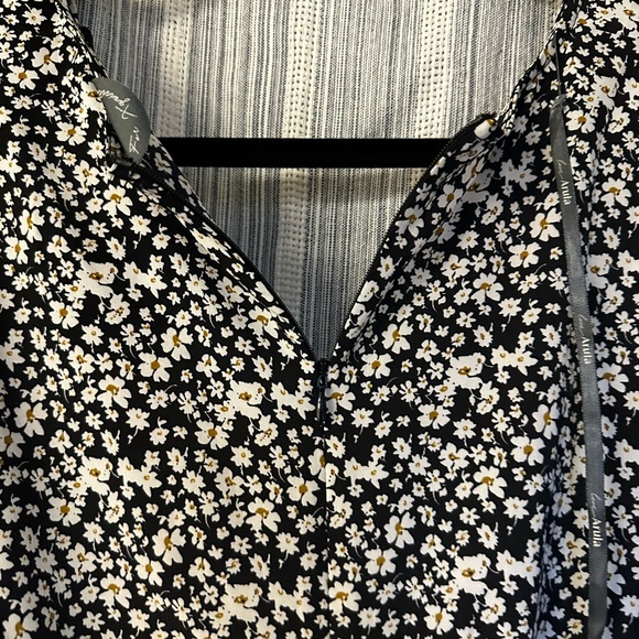 ARULA - Tallulah Floral Romper - Picture 5 of 5